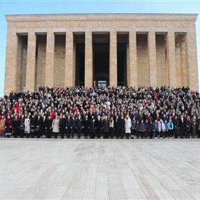 Kadınlara Seçme ve Seçilme Hakkının Tanınmasının 91. Yıl Dönümü Anıtkabir’de Anıldı