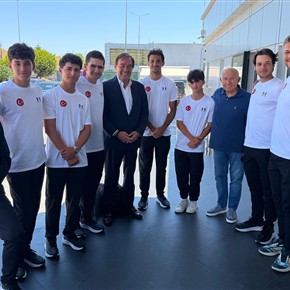 Türkiye Golf Federasyonu Başkanı Sayın Yıldırım Demirören ile Türkiye Golf Federasyonu Başkan Vekili Sayın Nihat Özdemir, EGA Boys’ Team Şampiyonası’ndan dönen Milli Takım sporcularımızla bir araya geldi