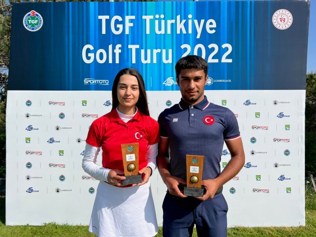 2022 TGF Türkiye Golf Turu Şampiyonları İbrahim Tarık Aslan ve İrem Demir