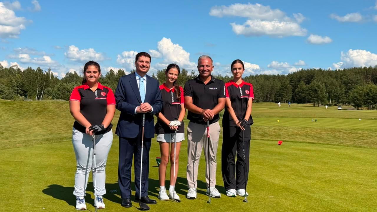 Türkiye Cumhuriyeti Kazan Başkonsolosu Sayın Uğur Yılmaz, Tatarstan Junior Open Turnuvası hazırlık kampındaki Milli Takım sporcularımızı ziyaret etti
