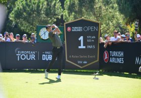 SCHWAB SETS THE PACE AT TURKISH AIRLINES OPEN